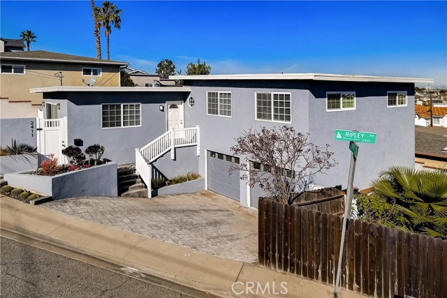 2411 Ripley Avenue, Redondo Beach, California 90278, 3 Bedrooms Bedrooms, ,2 BathroomsBathrooms,Residential,Sold,Ripley,SB22021129