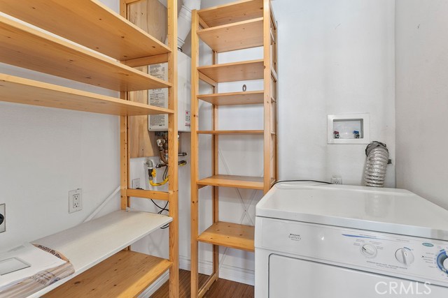 21 Morena, Irvine CA: https://media.crmls.org/medias/b9cc6aa3-374e-4017-b192-c7beee539989.jpg