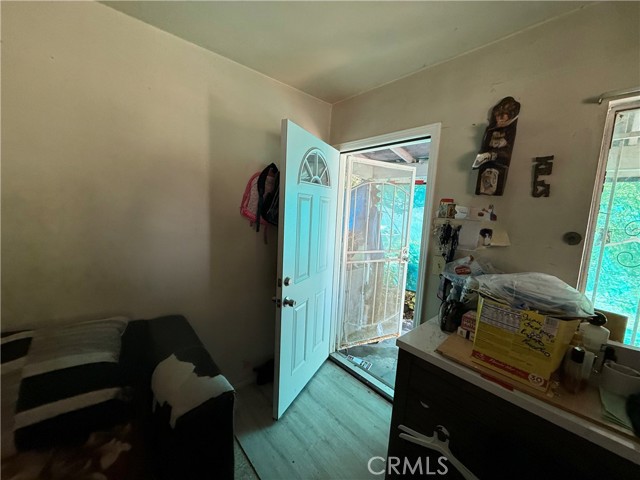 4041 Eagle Street, Los Angeles CA: https://media.crmls.org/medias/b9ccf2e8-4955-421c-bf0c-494c8899a808.jpg