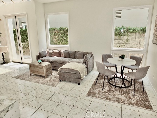 6225 Napoli Court, Long Beach CA: https://media.crmls.org/medias/b9cd1228-7d36-49a0-82f6-568d5fdbea6f.jpg