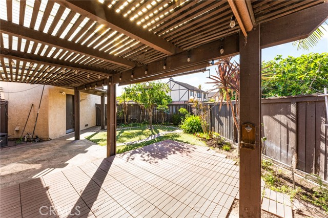 Detail Gallery Image 30 of 33 For 14870 Stonehedge Ln, Westminster,  CA 92683 - 2 Beds | 2 Baths