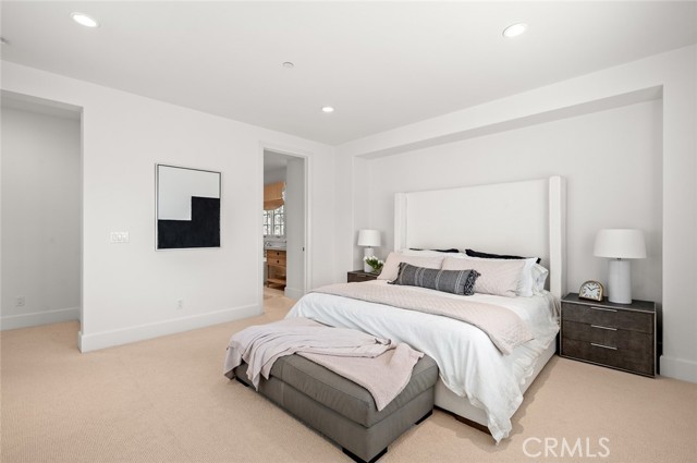 117 Andirons, Irvine CA: https://media.crmls.org/medias/b9cd7233-c84d-4772-b336-ed55e77ab25b.jpg