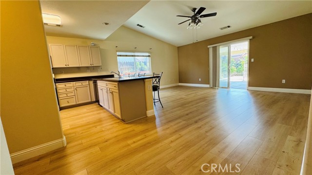 Detail Gallery Image 7 of 23 For 2622 Casa Serena Dr, Delano,  CA 93215 - 3 Beds | 2 Baths