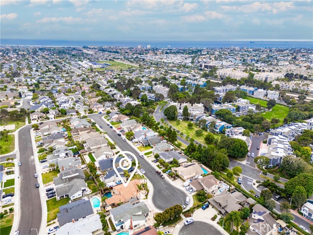 20162 S New Britain Lane, Huntington Beach CA: https://media.crmls.org/medias/b9cee5a9-d69b-4fba-8de5-d0cb18c3d39b.jpg