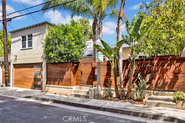 Detail Gallery Image 7 of 43 For 3374 Floyd, Los Angeles,  CA 90068 - 3 Beds | 2 Baths