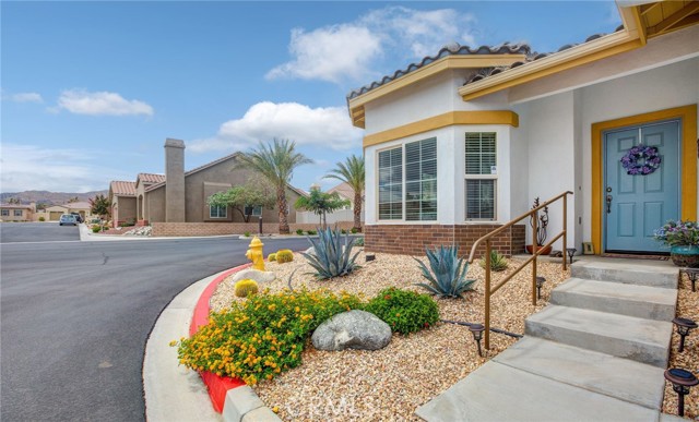 Detail Gallery Image 2 of 35 For 7397 Village Way, Yucca Valley,  CA 92284 - 3 Beds | 2 Baths