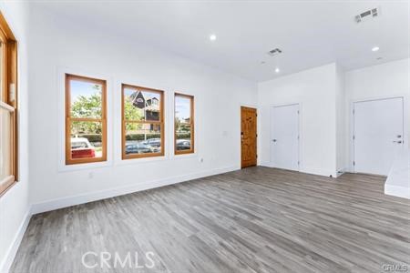 https://media.crmls.org/medias/b9cf8694-fbc1-46f4-b388-000e4654e4e4.jpg?preset=X-Large