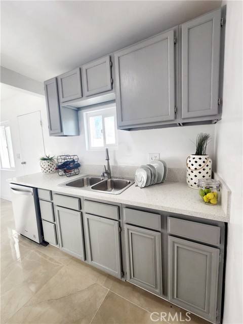 Detail Gallery Image 11 of 28 For 38621 2nd St, Palmdale,  CA 93550 - 3 Beds | 1/1 Baths