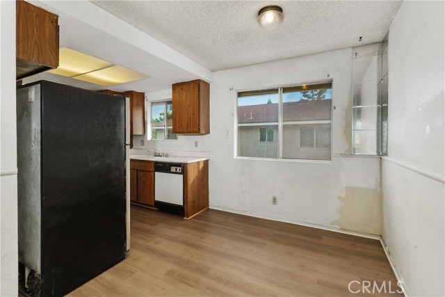Detail Gallery Image 10 of 39 For 3088 Gladstone St #4,  Pomona,  CA 91767 - 2 Beds | 1 Baths