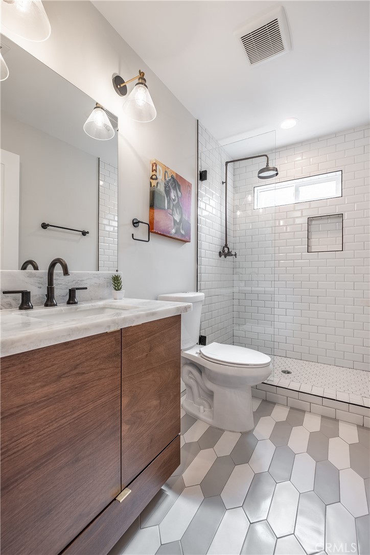 MLS #OC26160095 image #6