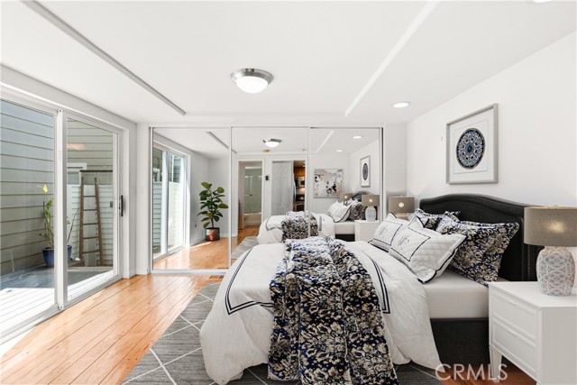45 Drake Street, Newport Beach CA: https://media.crmls.org/medias/b9d30bac-c4e2-4914-ba89-0d5065748619.jpg