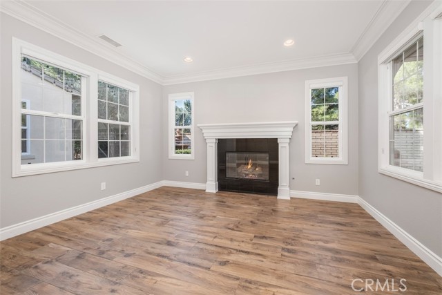 20 Townsend, Irvine CA: https://media.crmls.org/medias/b9d441da-500f-424d-a544-e393eff4ca15.jpg
