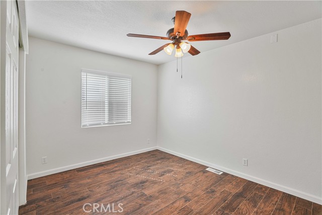 Detail Gallery Image 19 of 38 For 27903 Vista View Dr, Canyon Country,  CA 91351 - 3 Beds | 2 Baths