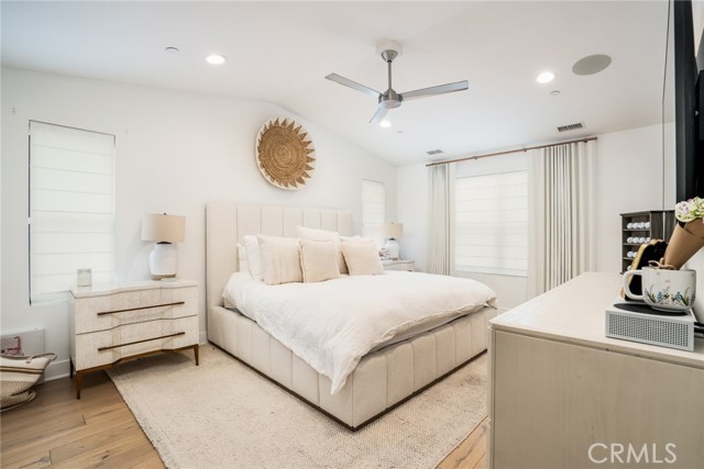 2077 Tablelands Way, Costa Mesa CA: https://media.crmls.org/medias/b9d4b94e-653f-4a9e-8a9d-176b2be90422.jpg