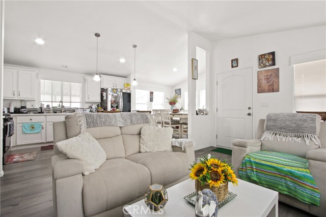13202 Hoover Street, Westminster CA: https://media.crmls.org/medias/b9d50409-b85b-4717-9fee-0ceb1b0bc2fd.jpg