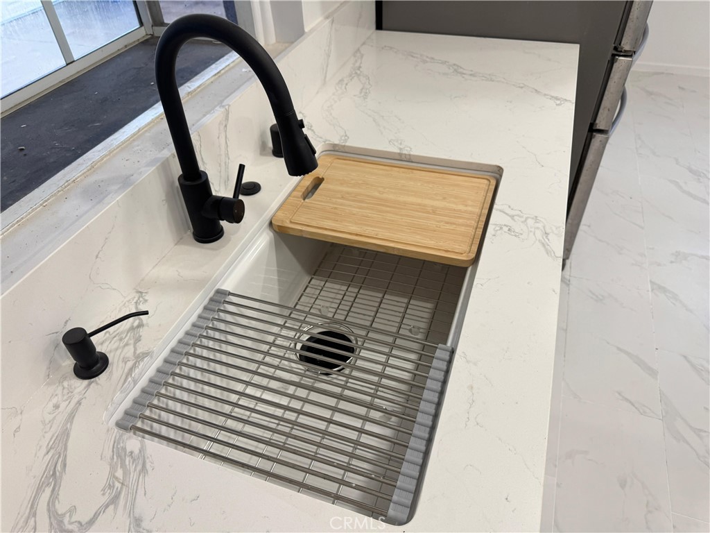 MLS #OC25261024 image #10