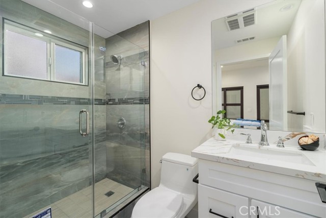 4850 Buchanan, Los Angeles CA: https://media.crmls.org/medias/b9d5d1c8-1ff3-43d4-ba3b-4024e9f0272b.jpg