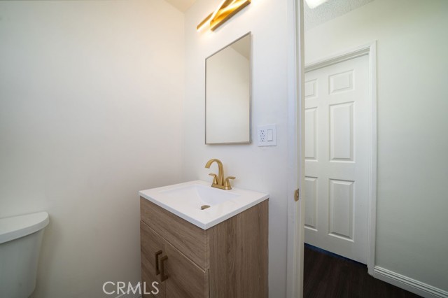11221 Pangborn Avenue, Downey CA: https://media.crmls.org/medias/b9d5ebe1-2c32-443e-9570-dfce98f5db76.jpg