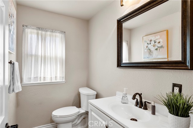 Detail Gallery Image 10 of 28 For 2095 Morley St, Simi Valley,  CA 93065 - 4 Beds | 2/1 Baths