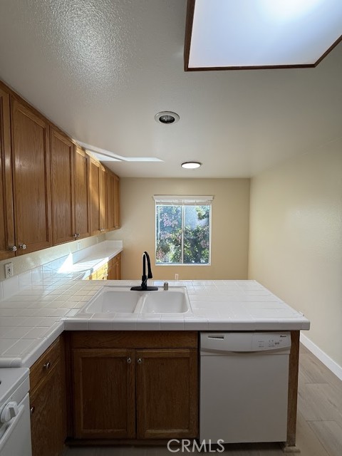 Detail Gallery Image 13 of 29 For 15766 Midwood #4,  Granada Hills,  CA 91344 - 3 Beds | 2/1 Baths
