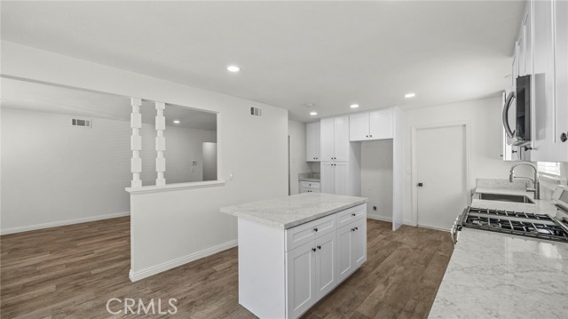 Detail Gallery Image 12 of 30 For 2288 Avenida Del Vista, Corona,  CA 92882 - 4 Beds | 2 Baths