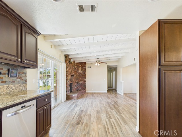 Detail Gallery Image 8 of 38 For 1748 Corona Ave, Norco,  CA 92860 - 4 Beds | 2 Baths