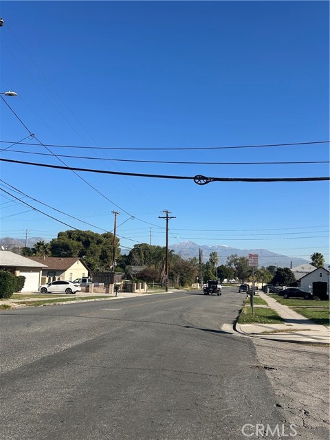 Detail Gallery Image 2 of 4 For 495 W C St, Colton,  CA 92324 - 3 Beds | 2 Baths