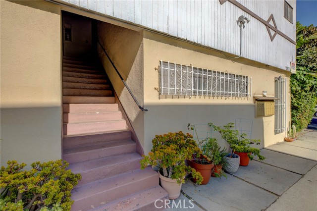 Detail Gallery Image 39 of 43 For 2615 Chariton St, Los Angeles,  CA 90034 - – Beds | – Baths
