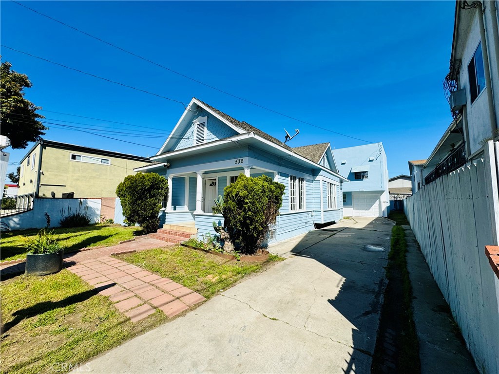 530 Almond Avenue, Long Beach, CA 90802