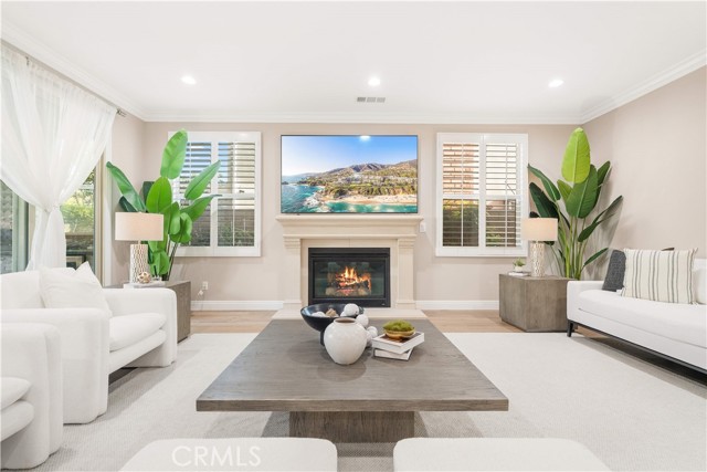 Detail Gallery Image 9 of 75 For 27 Gillman St, Irvine,  CA 92612 - 6 Beds | 6/1 Baths