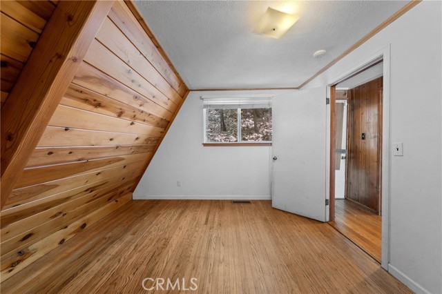 10352 Twin Oaks, Cobb CA: https://media.crmls.org/medias/b9d8ef9d-eb65-46b2-ad87-bacf772b3e4d.jpg