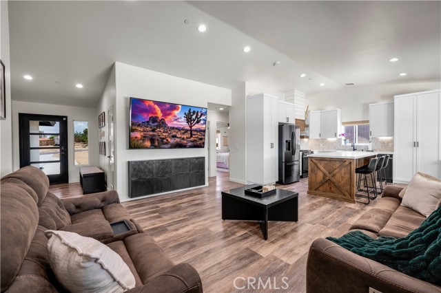 Detail Gallery Image 6 of 37 For 7412 Del Monte Ave, Yucca Valley,  CA 92284 - 3 Beds | 2 Baths