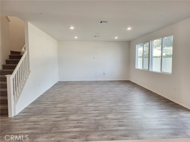 Detail Gallery Image 5 of 5 For 26257 Moorpark Ct, Corona,  CA 92883 - 4 Beds | 3 Baths