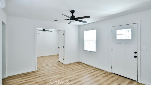 1113 S Golden West Avenue, Santa Ana CA: https://media.crmls.org/medias/b9d96730-2e5d-4452-ac0f-08f52d2f2174.jpg