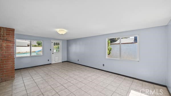 Detail Gallery Image 12 of 36 For 4665 La Paz Ln, Riverside,  CA 92501 - 4 Beds | 2 Baths