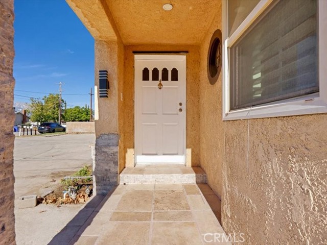 Detail Gallery Image 2 of 56 For 9607 Cypress, Fontana,  CA 92335 - 5 Beds | 5 Baths