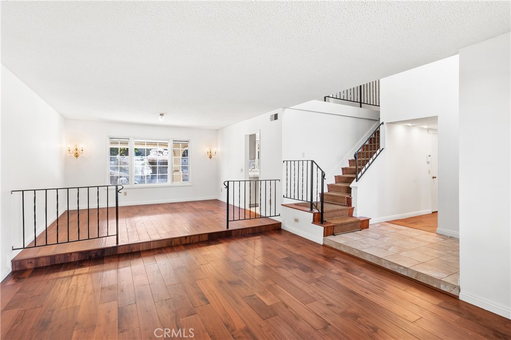 MLS #IG25248153 image #10