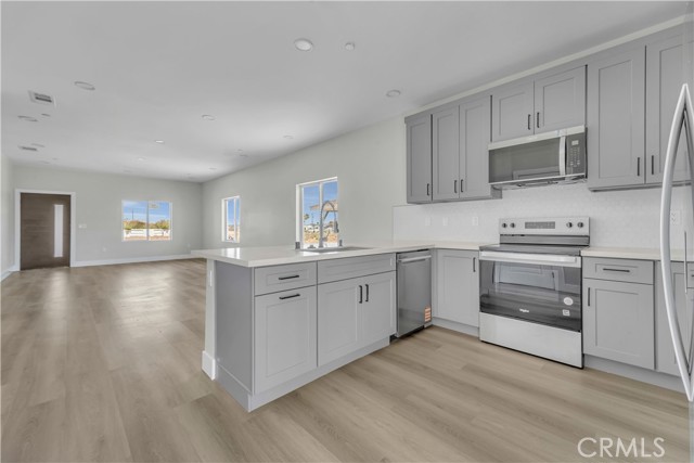 8172 Oleander Avenue, California City CA: https://media.crmls.org/medias/b9dadb93-dad9-480f-9a45-07b38a53b306.jpg
