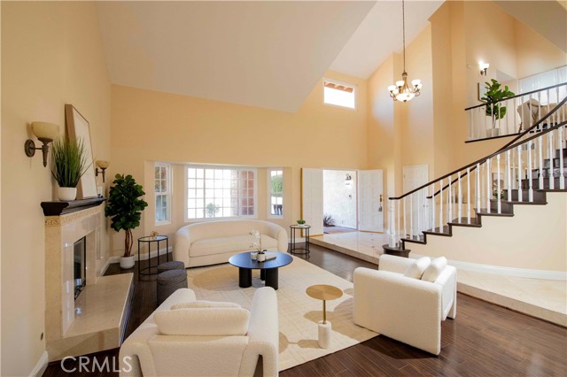 12860 Charlwood Street, Cerritos CA: https://media.crmls.org/medias/b9daff3a-642f-4c40-a8a3-a77dcef3986f.jpg