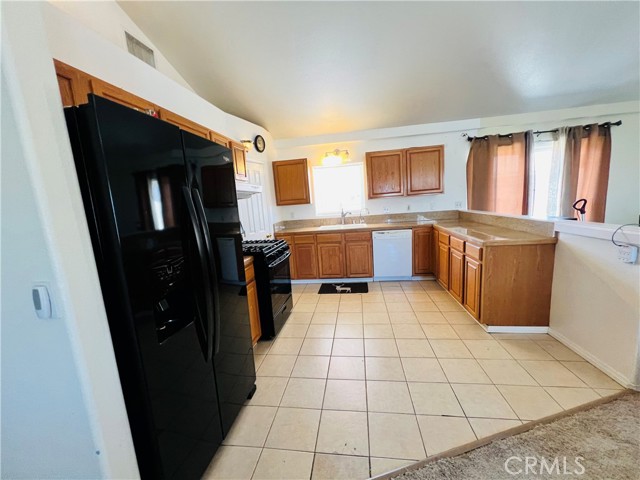 Detail Gallery Image 10 of 20 For 74679 Sunrise Dr, Twentynine Palms,  CA 92277 - 3 Beds | 2 Baths