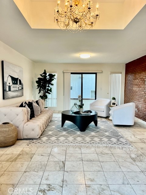 303 N Wycliff Avenue, San Pedro CA: https://media.crmls.org/medias/b9dc87bd-9e54-4da6-b1f8-0d55f39e08bf.jpg