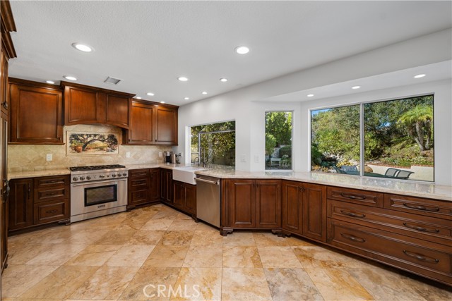 234 Fox Ridge Drive photo 6
