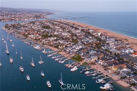 https://media.crmls.org/medias/b9dcc7f1-3feb-4da2-ba7c-3ac71ce37d39.jpg?preset=X-Large