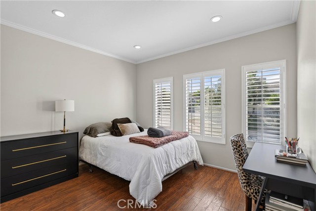 24255 Hillhurst photo 33