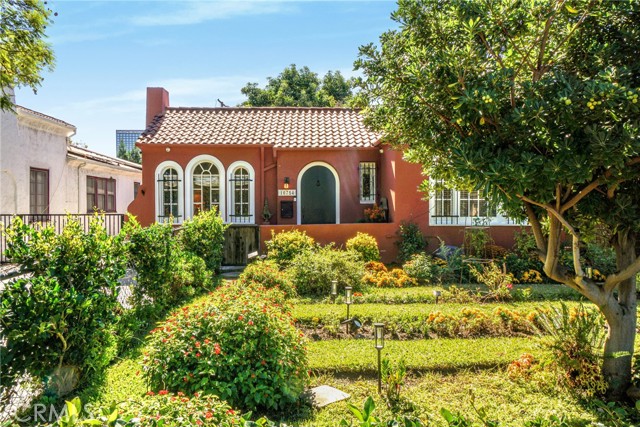 Detail Gallery Image 6 of 46 For 10754 Valley Spring, Studio City,  CA 91602 - 2 Beds | 2 Baths