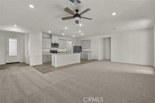 803 Longhorn Drive, San Jacinto CA: https://media.crmls.org/medias/b9dde2d3-dfe6-4ca7-a345-e8d1eb592a65.jpg