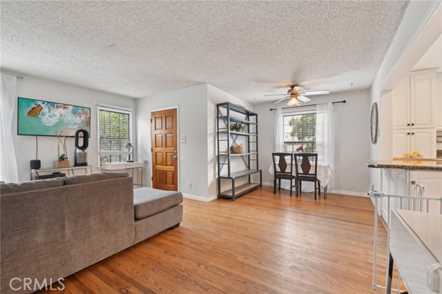 Detail Gallery Image 4 of 36 For 2251 E 63rd St, Long Beach,  CA 90805 - 3 Beds | 2 Baths