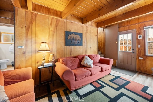 Detail Gallery Image 8 of 42 For 567 Highland, Big Bear Lake,  CA 92315 - 3 Beds | 2 Baths