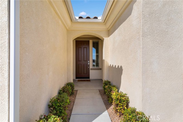 11300 River Run Street, Apple Valley CA: https://media.crmls.org/medias/b9deefd0-b863-42c1-9990-f7ece4c026b5.jpg
