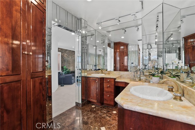 10351 Lassen Street, Los Alamitos CA: https://media.crmls.org/medias/b9df6cd2-a3a9-4e22-b43f-74b86dab429a.jpg